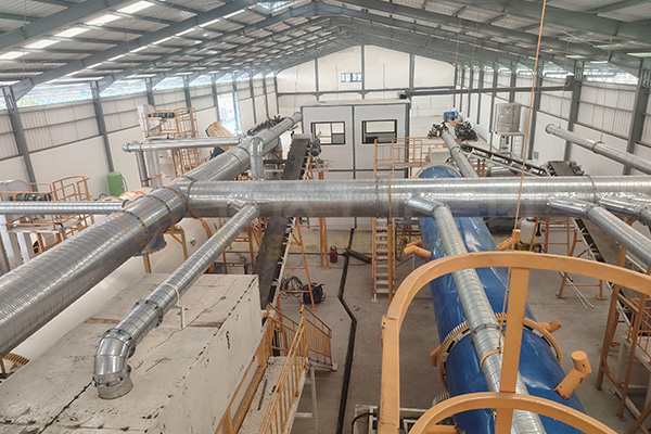 畜禽糞便有機肥設備廠家報價多少錢一套?有機肥設備如何有效解決禽獸糞便污染?