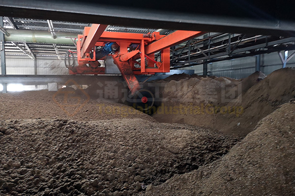 秸稈制作有機(jī)肥生產(chǎn)線流程工藝，秸稈有機(jī)肥生產(chǎn)線設(shè)備廠家哪家好